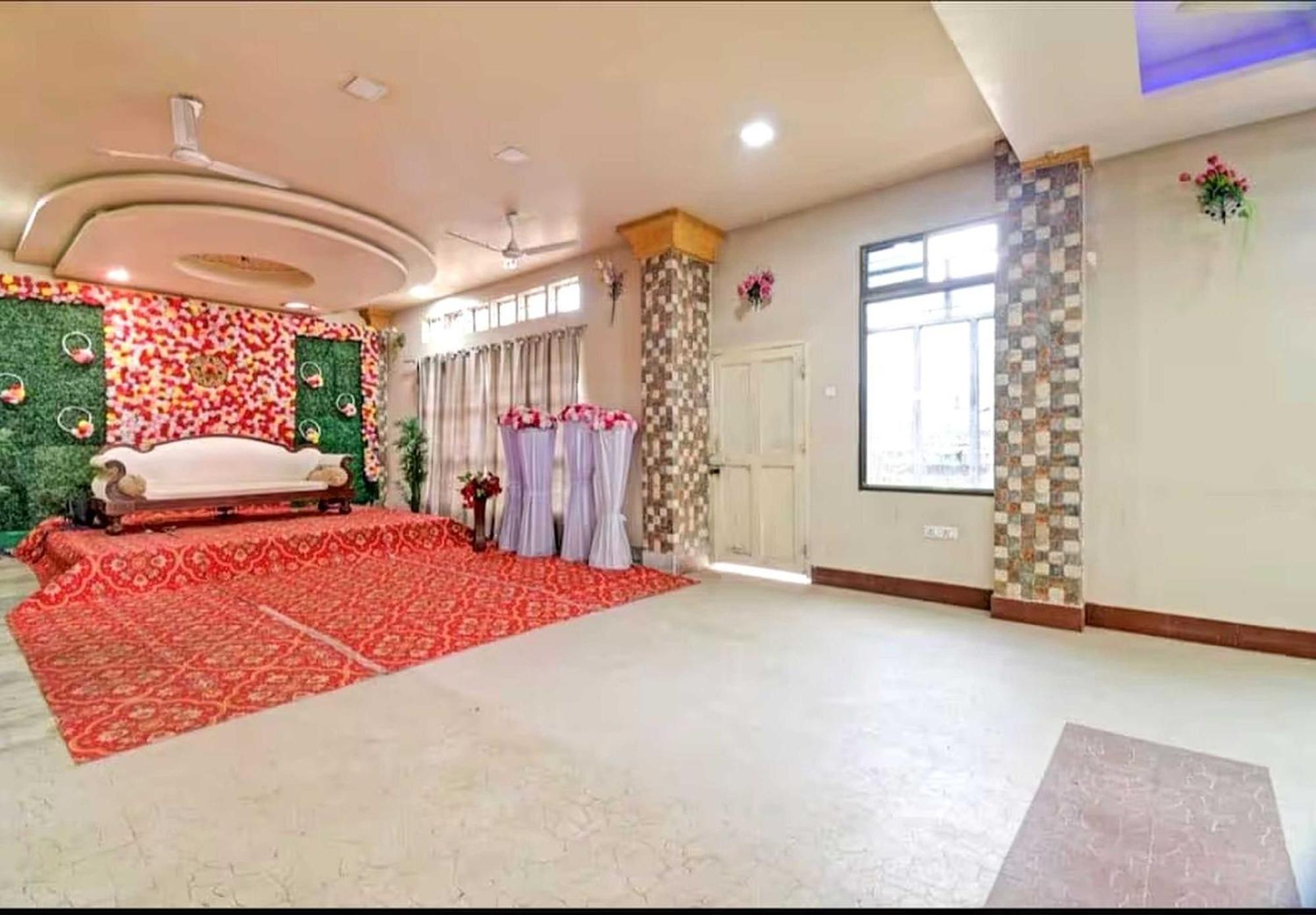 Collection O Megha Resort Джорхат Экстерьер фото