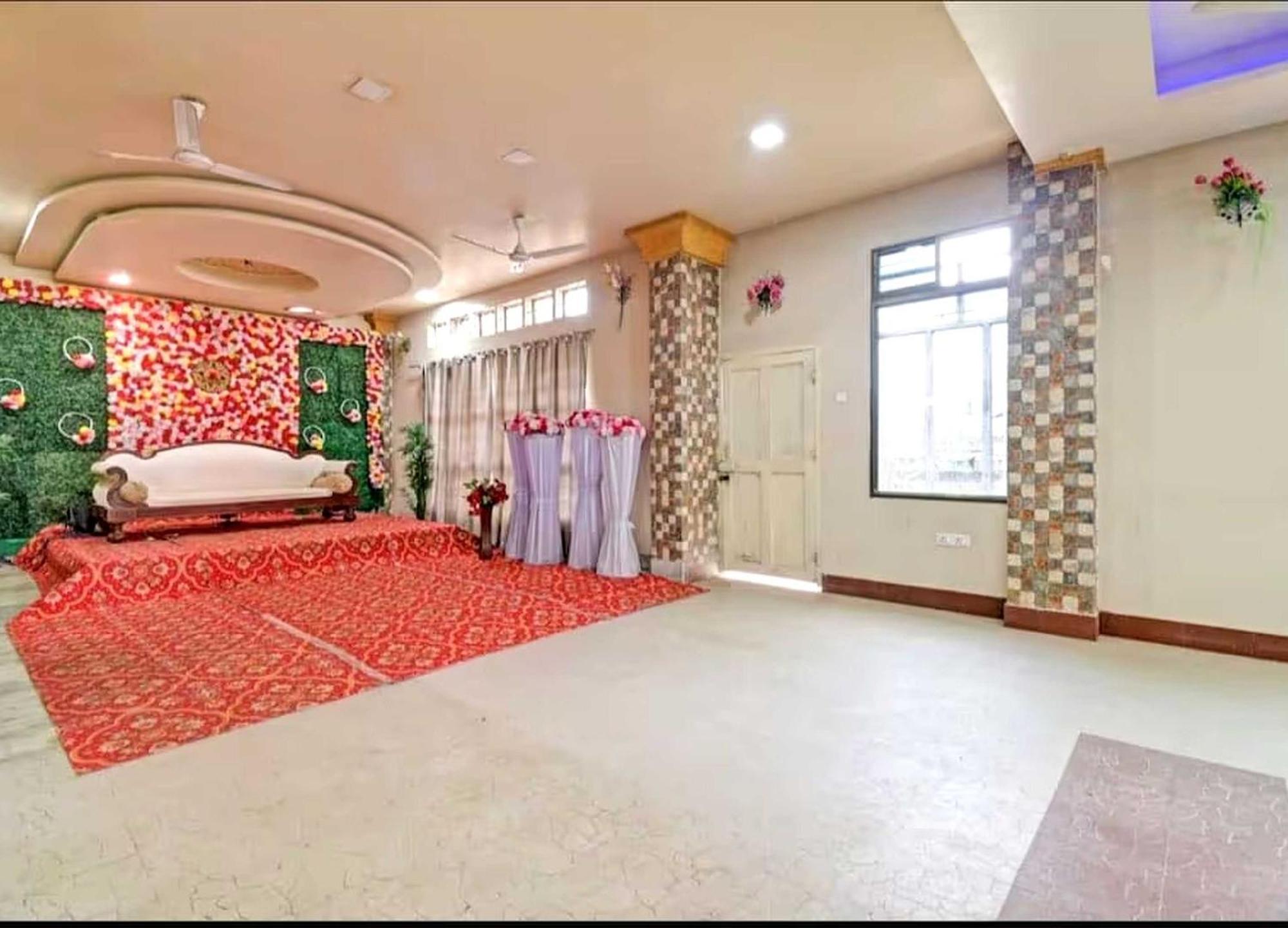 Collection O Megha Resort Джорхат Экстерьер фото